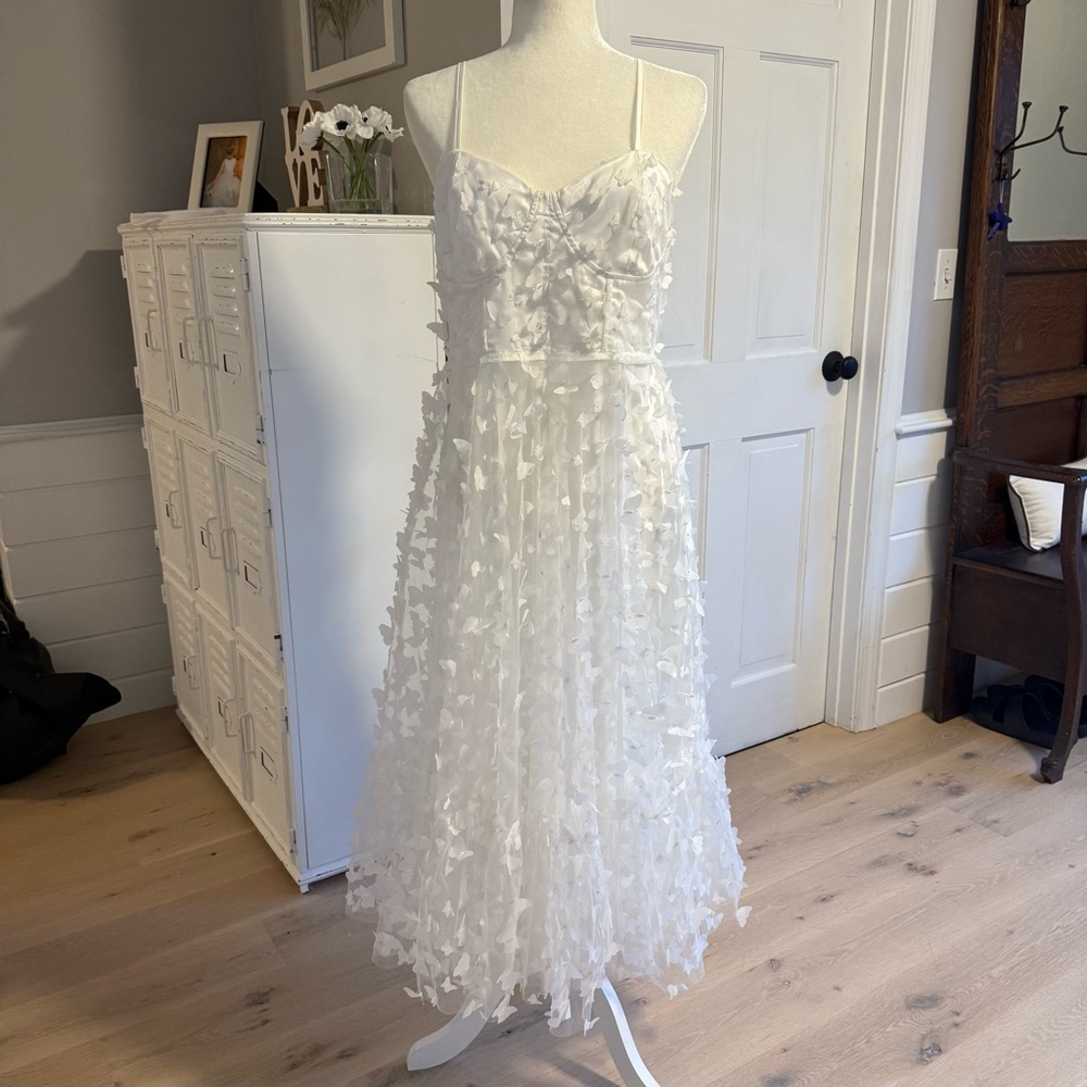 Lulu's Time To Fly Midi Dress - Picture 3 of 7